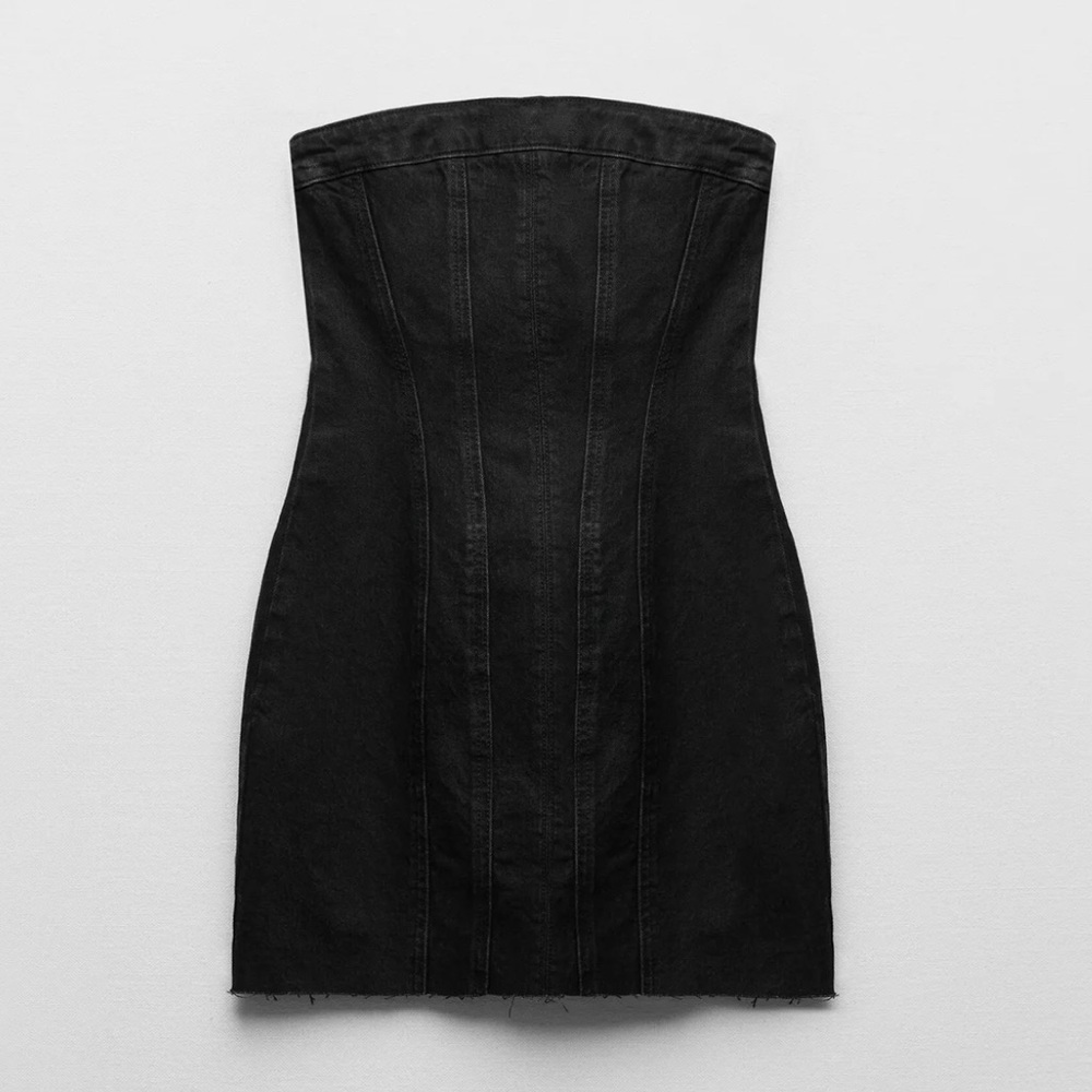 Elegant Black Strapless Corset Dress